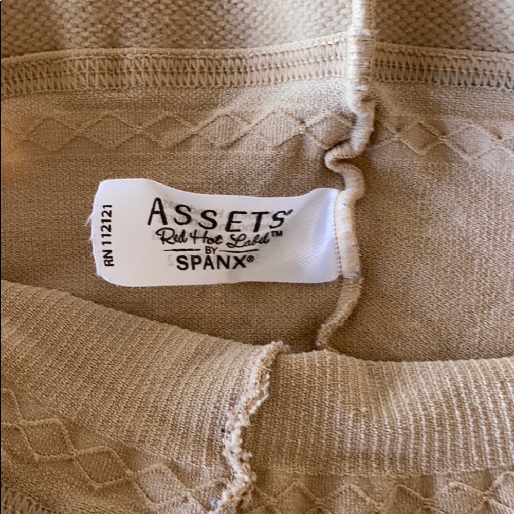 Spanx - Picture 2 of 3